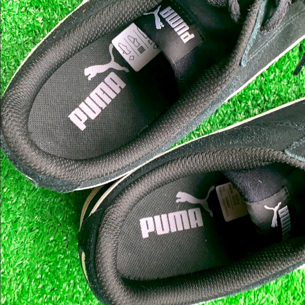 Worn Once : Black Suede Pumas - Picture 2 of 3